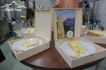 Edelbrand Verkostung mit Käse