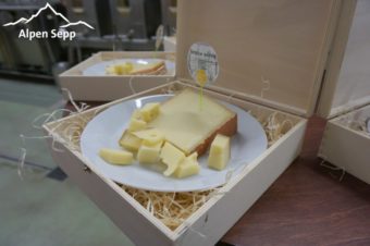 Edelbrand Verkostung mit Käse