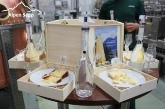 Edelbrand Verkostung mit Käse