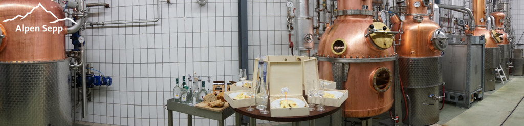 Alpen Sepp Event: Besuch der Privatbrennerei Hämmerle/Freihof Destillerie in Lustenau - Edelbrand Verkostung mit Käse 52 Verköstigung Edelbrand mit Käse Sorten