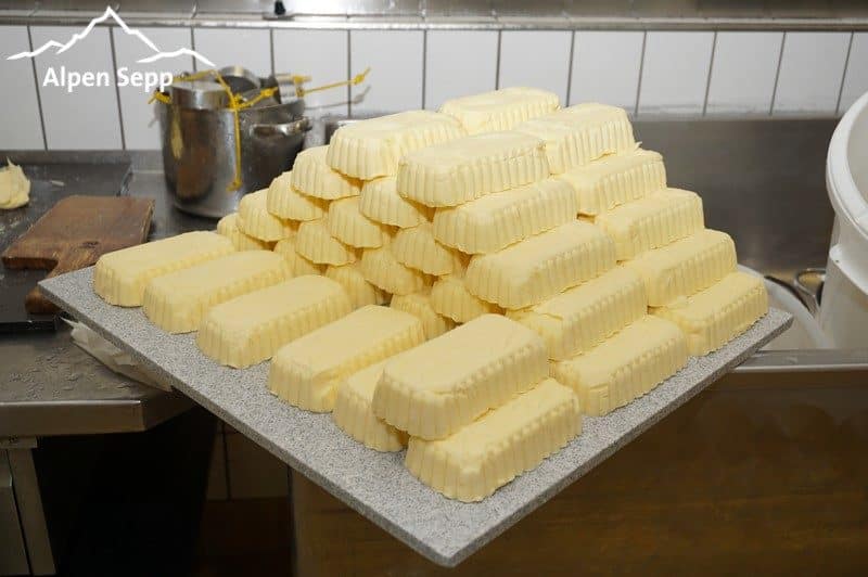 Frische Sennerbutter aus Heumilch