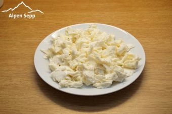 Mozzarella zerfetzt