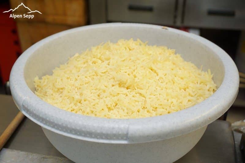 Käsespätzle Test Kreuz Bildstein - Käsemischung